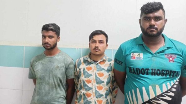 সাবেক ছাত্রলীগ নেতাসহ গ্রেফতার ৩