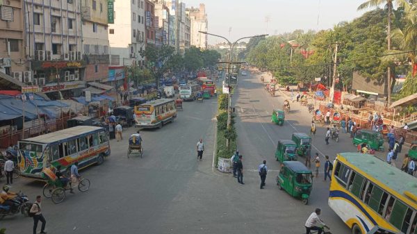 অবরোধের প্রথম দিন, মিরপুরে বাস চলাচল স্বাভাবিক
