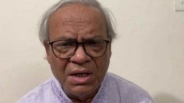 বিএনপির জ্যেষ্ঠ যুগ্ম মহাসচিব রুহুল কবির রিজভী আহমেদ।