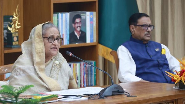 আওয়ামী লীগের নির্বাচন পরিচালনা কমিটির সভাপতি শেখ হাসিনা, সদস্যসচিব হয়েছেন ওবায়দুল কাদের।