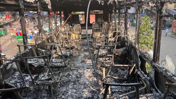 গড়ে প্রতিদিন প্রায় সাতটি যানবাহনে অগ্নিসংযোগের ঘটনা ঘটেছে।