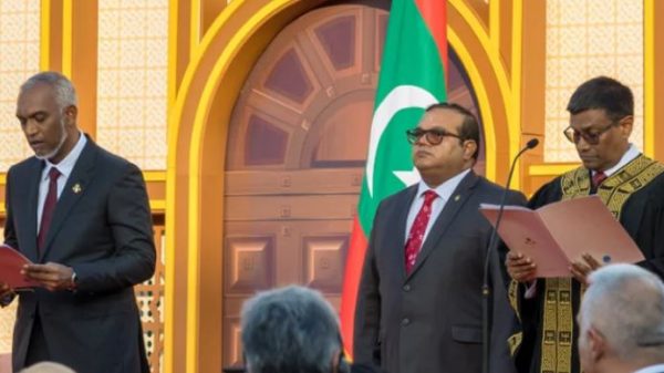 প্রেসিডেন্ট হিসেবে শপথ নিলেন মুইজ্জু