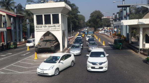 মঙ্গলবার (২১ নভেম্বর) স্বশস্ত্র বাহিনী দিবস উপলক্ষে শহীদ জাহাঙ্গীর গেটে সেনানিবাসের ভেতরের রাস্তায় গাড়ি চলাচল বন্ধ থাকবে।