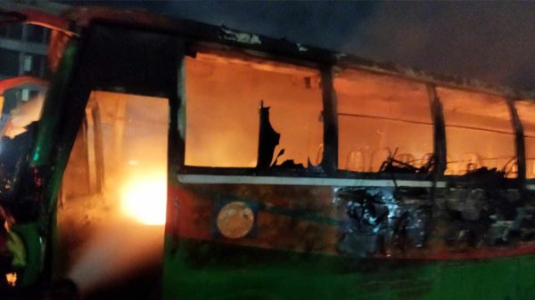 রোববার (২৬ নভেম্বর) সন্ধ্যা ৭টা ৪৮ মিনিটে এ ঘটনা ঘটে।