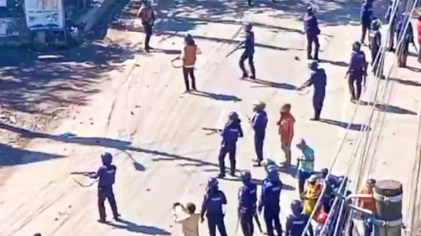 সুনামগঞ্জে পুরাতন বাসস্ট্যান্ড এলাকায় পুলিশ ও বিএনপির মধ্যে ঘণ্টাব্যাপী সংঘর্ষ হয়েছে।