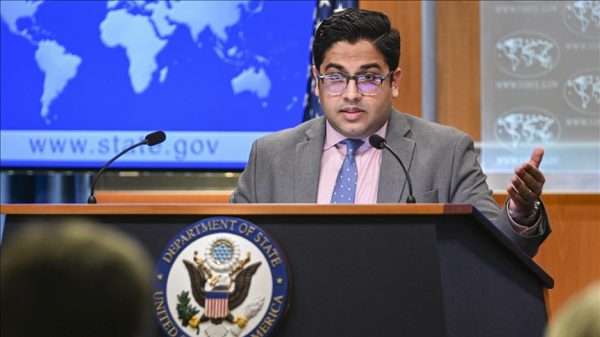 যুক্তরাষ্ট্রের পররাষ্ট্র দপ্তরে উপপ্রধান মুখপাত্র বেদান্ত প্যাটেল।