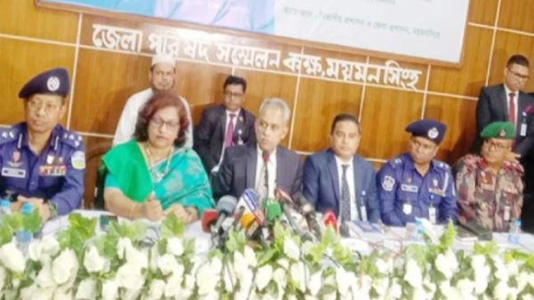 ইসি আলমগীর