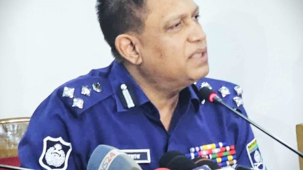 পুলিশ সদর দপ্তরের ডিআইজি (অপারেশন) মো. আনোয়ার হোসেন।