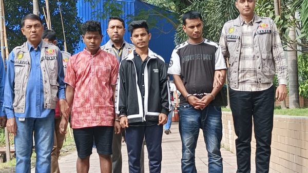 দলের মনোনয়ন নিশ্চিত করতে ৫০ লাখ টাকা দাবী