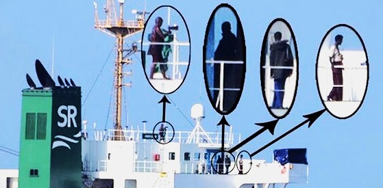 শুক্রবার ভারতীয় নৌবাহিনীর মুখপাত্রের এক্স (সাবেক টুইটার) অ্যাকাউন্ট থেকে ছবিটি প্রকাশ করা হয়।