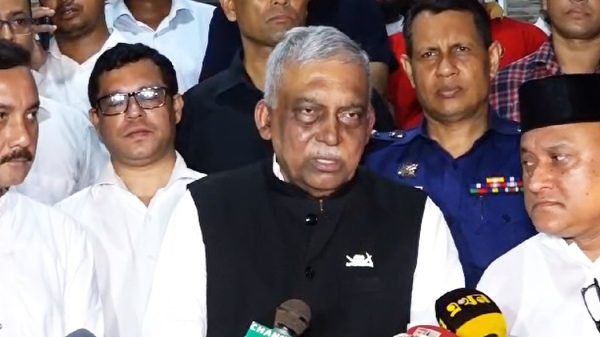 স্বরাষ্ট্রমন্ত্রী আসাদুজ্জামান খান কামাল