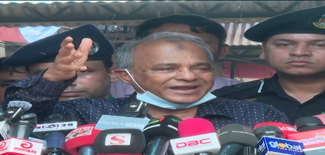 স্বরাষ্ট্র উপদেষ্টা (অব) লেফটেন্যান্ট জেনারেল মো. জাহাঙ্গীর আলম চৌধুরী ।